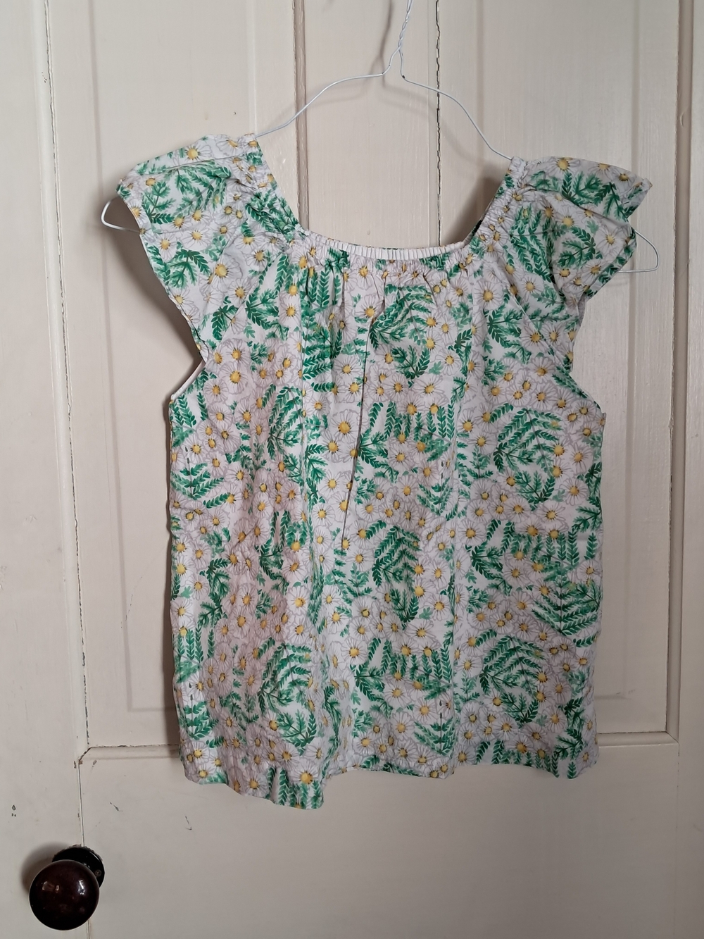 Gymboree White Top with Green Ferns and Yellow Daisies